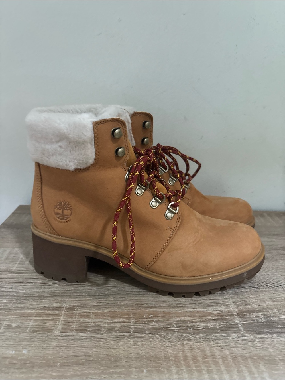 Timberland Kinsley Waterproof Boots sz 9 Women's Wheat Nubuck Lug Sole - Picture 2 of 7